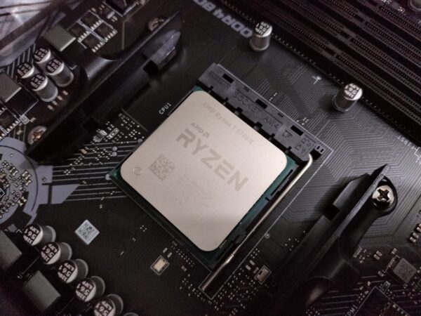 Black BARBARIAN PCMR - AMD RYZEN 7 5700X & RTX 4060 8GB - Imagen 22