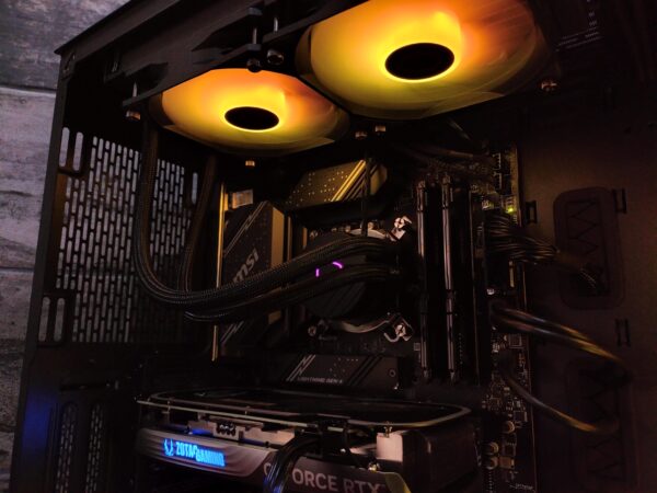 Spartan STARLIGHT PCMR - INTEL CORE i7 14700F & RTX 4070 12GB - Imagen 8