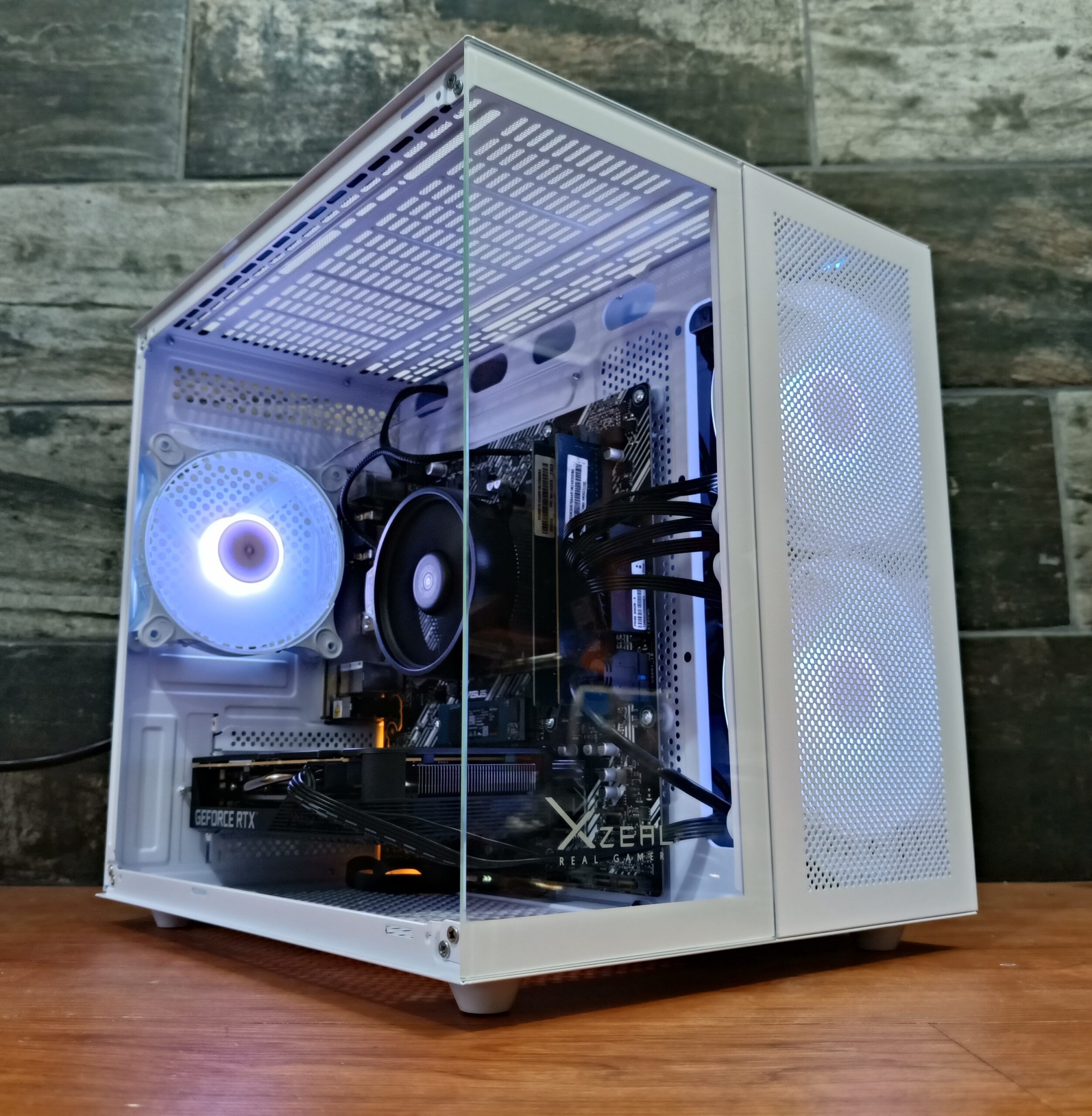 STARLIGHT PCMR - AMD RYZEN 7 5700 & RTX 5050 8GB - Imagen 2