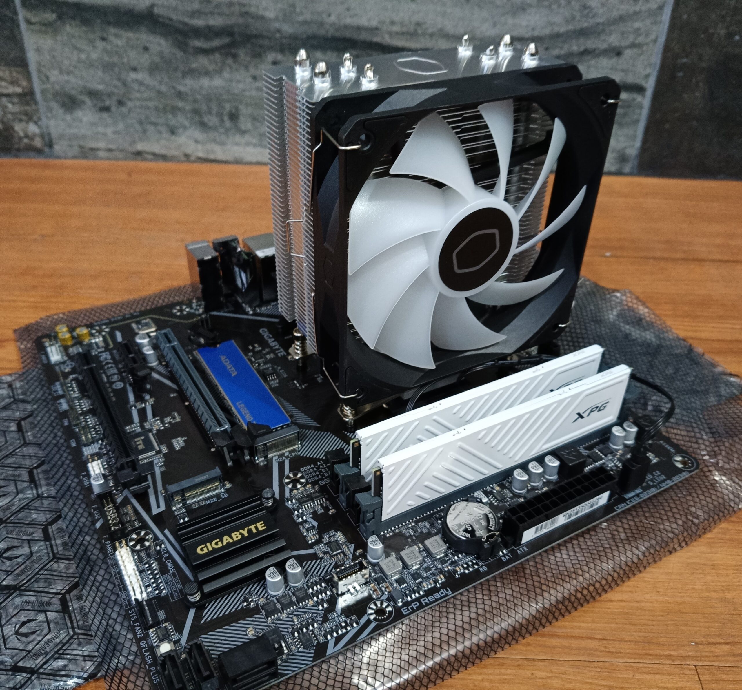 BLACK CRYSTAL PCMR - AMD RYZEN 7 5700X & RTX 5060 8GB - Imagen 12