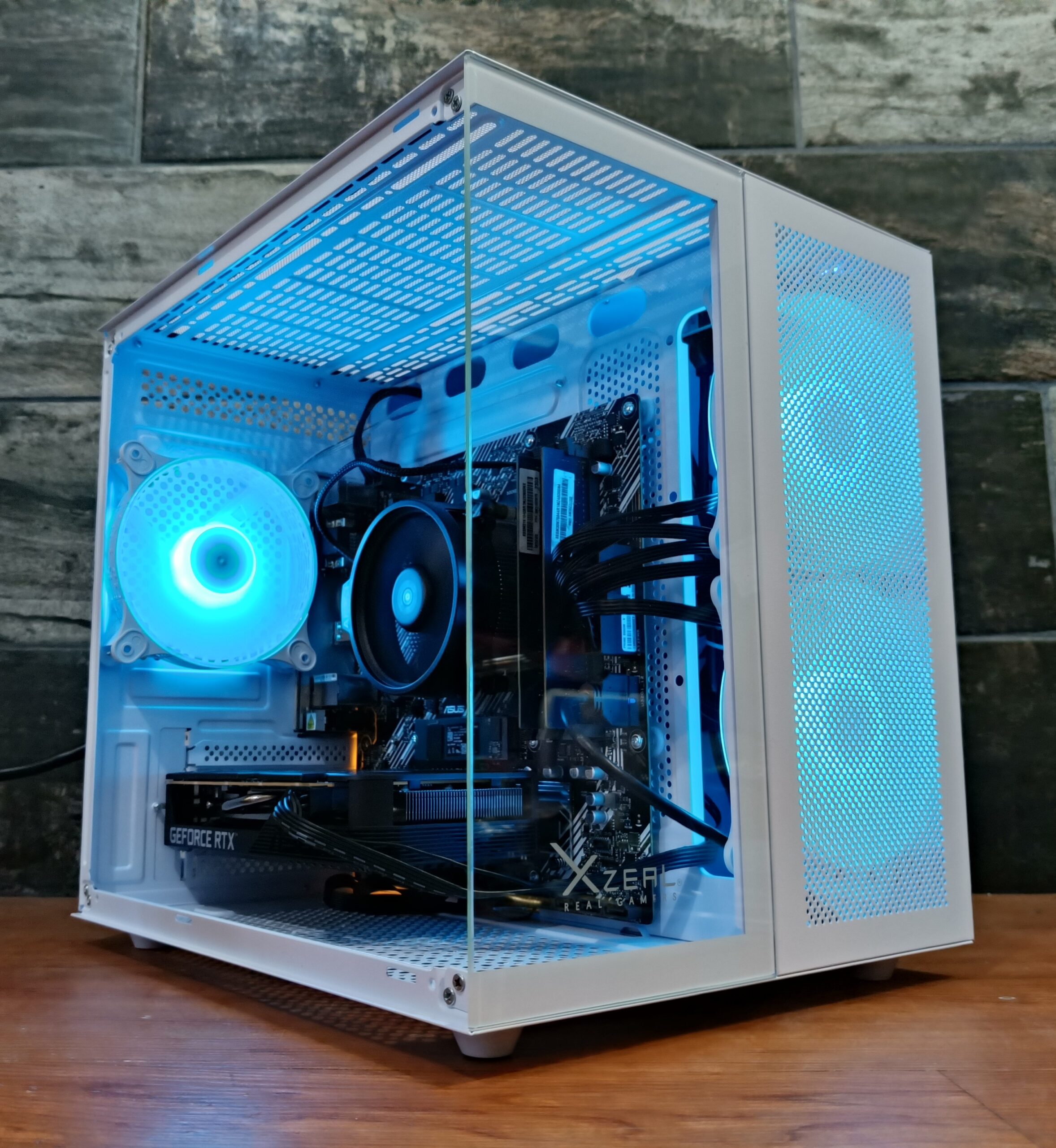 STARLIGHT PCMR - AMD RYZEN 7 5700 & RTX 5050 8GB