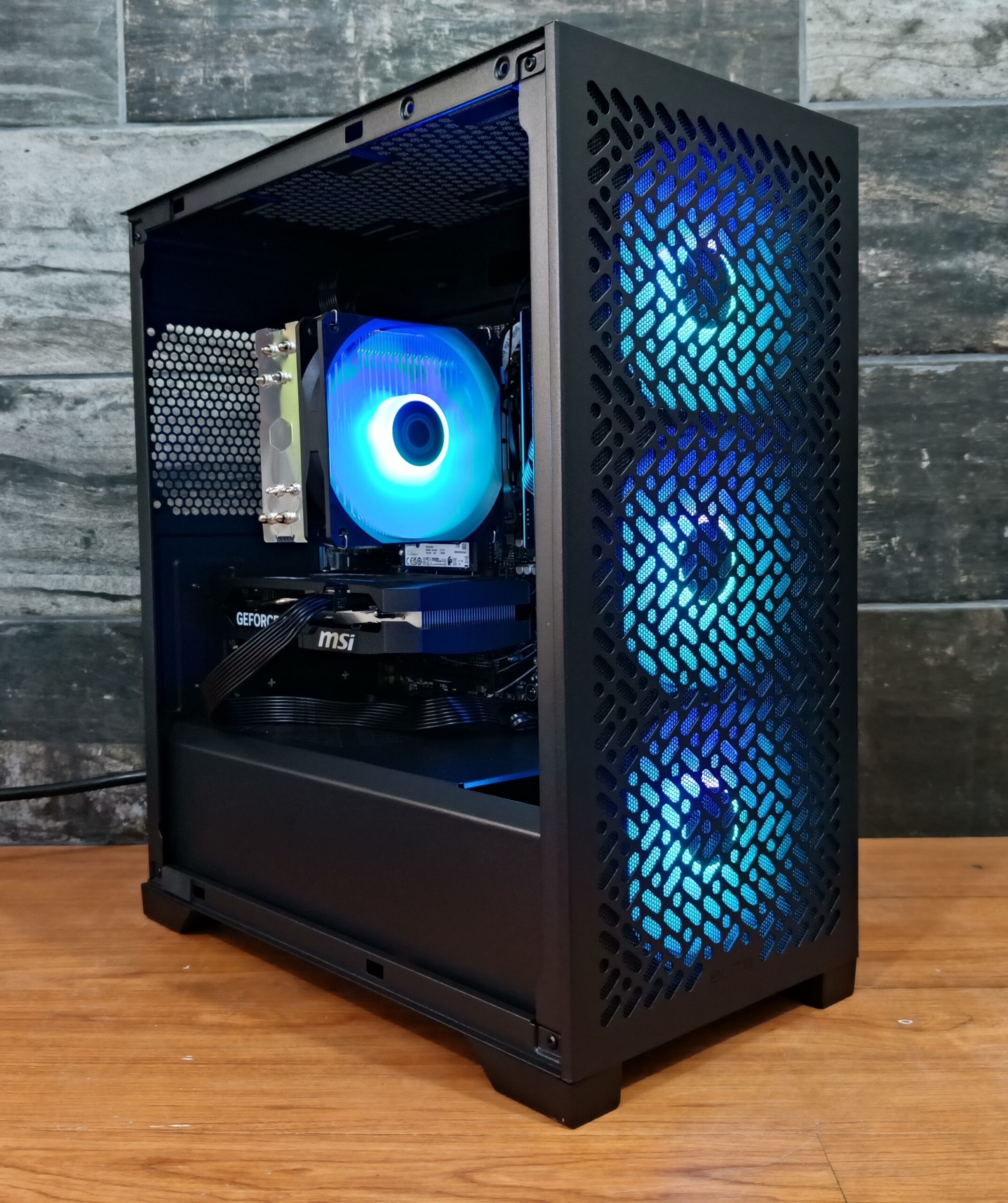 BARBARIAN AIRFLOW PCMR - AMD RYZEN 5 9600X & RTX 5050 8GB - Imagen 16