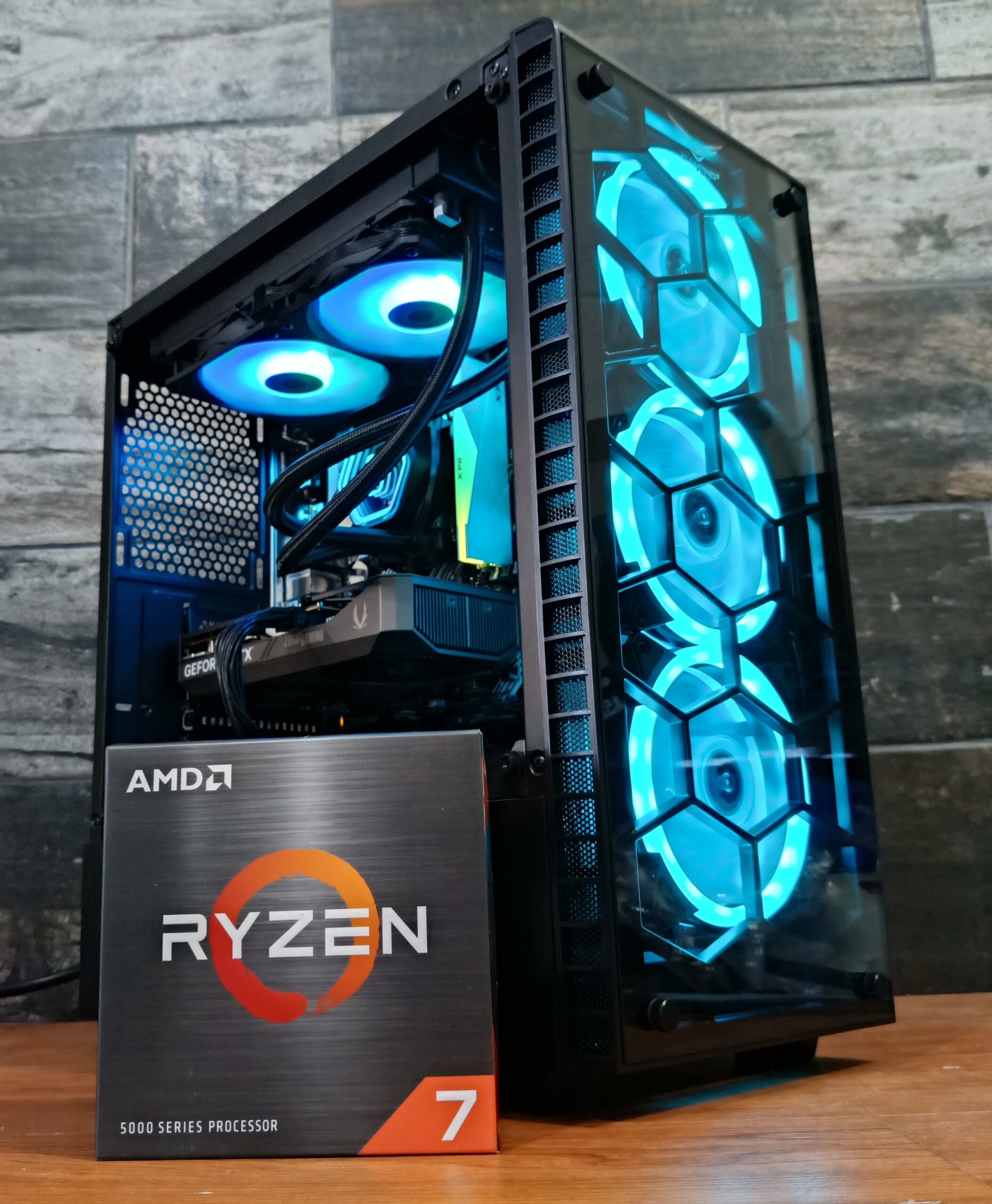 BLACK CRYSTAL PCMR - AMD RYZEN 7 5700X & RTX 5060 8GB - Imagen 2
